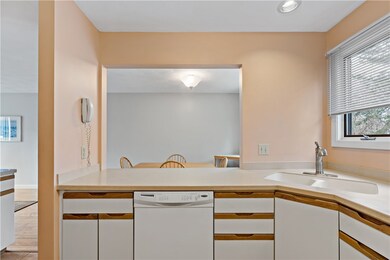 435 Scituate Ave unit 5A, Cranston, RI 02921 - photo 6