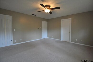 1302 1302 Jeff Davis Dr, Tyler, TX 75703 - photo 4