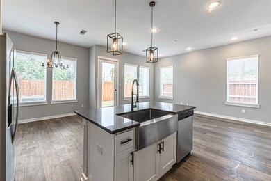 8475 Berry Rd, Houston, TX 77022 - photo 5