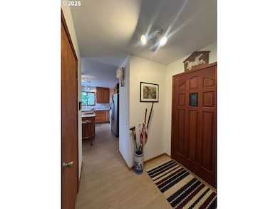 88468 Trout Pond Ln, Bandon, OR 97411 - photo 3