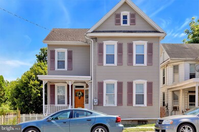 352 W Queen St, Chambersburg, PA 17201 - photo 3