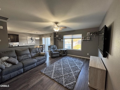 4115 Normandy St, Bismarck, ND 58503 - photo 4