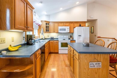 280 Riverdale Ave, Manchester, NH 03103 - photo 6