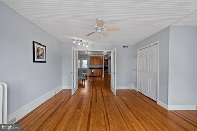 221 B Kings Hwy E unit 3RD FLR, Haddonfield, NJ 08033 - photo 5