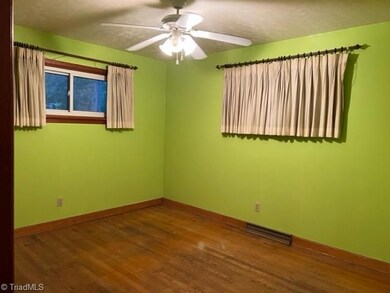 5257 Sweetwater Ct, Greensboro, NC 27407 - photo 6