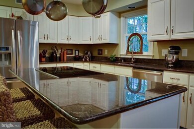 12626 Plow Ct, Fairfax, VA 22030 - photo 4