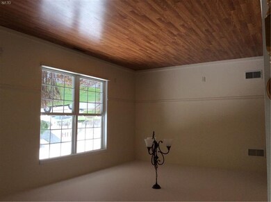 2170 Woodridge Dr, Macungie, PA 18062 - photo 4