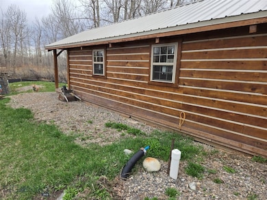 131 Lynde St, Gallatin Gateway, MT 59730 - photo 4