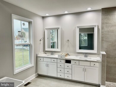 190 Moonstone Dr, Kearneysville, WV 25430 - photo 7