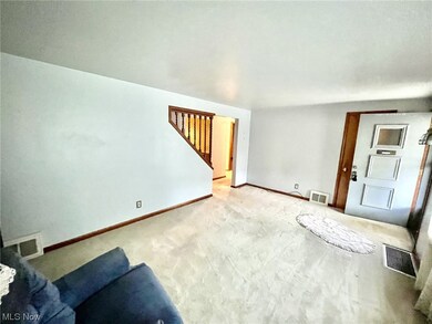 2421 Gibbs Ave NE, Canton, OH 44714 - photo 4