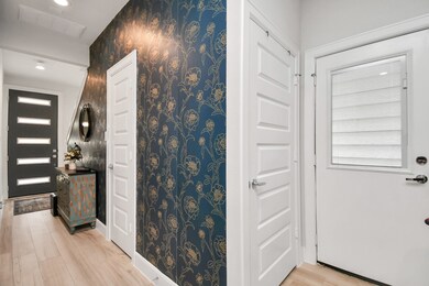 502 W Donovan St unit E, Houston, TX 77091 - photo 4