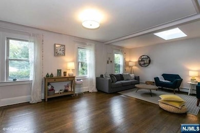 24 Robinhood Ave, Closter, NJ 07624 - photo 3