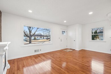 11720 Juniper St NW, Coon Rapids, MN 55448 - photo 4