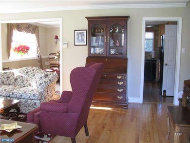 305 Somerset Place, Wallingford, PA 19086 - photo 2