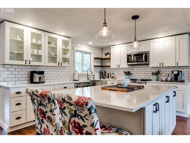 529 S 2nd St, Creswell, OR 97426 - photo 7