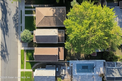 200 Barnard Ave, Staten Island, NY 10307 - photo 4