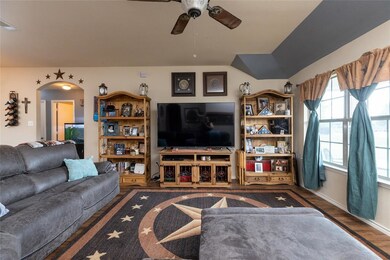 244 Oakley Cir, Weatherford, TX 76085 - photo 6