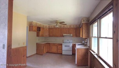 714 Getz Dawl Rd, Palmerton, PA 18071 - photo 2