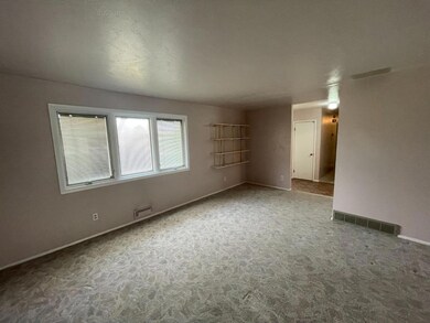 115 N Jackson St, Hugoton, KS 67951 - photo 4