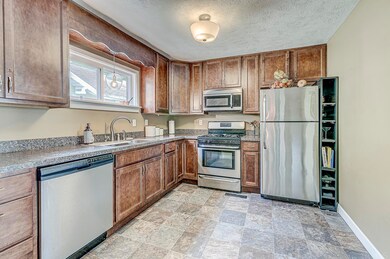 1128 Woodward Ave, Elkhart, IN 46514 - photo 5