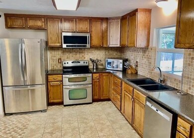 36649 Cord St, Zephyrhills, FL 33541 - photo 4