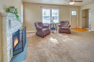 207 SW 12th St, Redmond, OR 97756 - photo 4