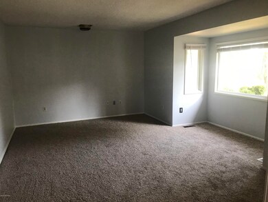 1803 Cleveland Ave unit B, Anchorage, AK 99517 - photo 3