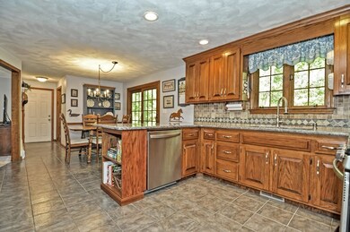 8 Jefferson Rd, Franklin, MA 02038 - photo 3