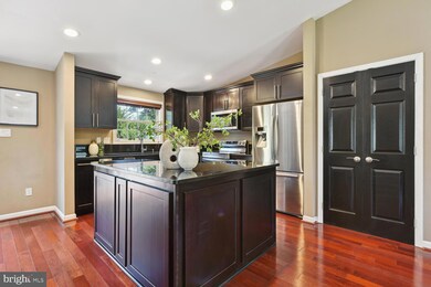 12905 Framingham Ct, Herndon, VA 20171 - photo 7