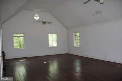 23757 Mill Pond Ln, Hollywood, MD 20636 - photo 2