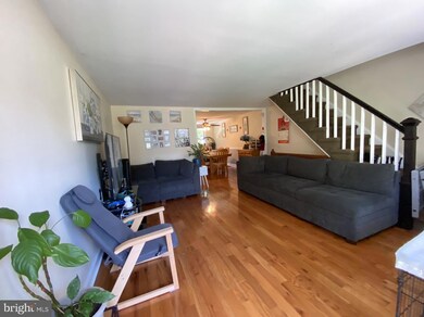 330 Spruce St, Glenolden, PA 19036 - photo 2