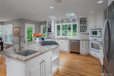 7779 E Mercer Way, Mercer Island, WA 98040 - photo 7