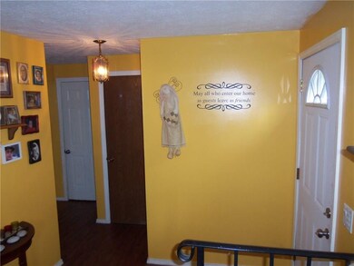 ENTRY/FOYER.