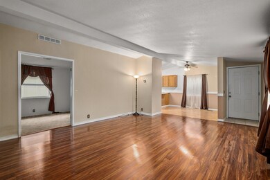 502 NW Butler Ave, Grants Pass, OR 97526 - photo 5