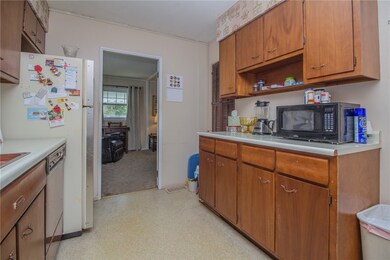 1217 S Lawn Dr, Mattoon, IL 61938 - photo 7