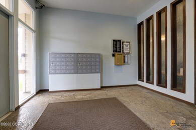 Entry way w/Intercom