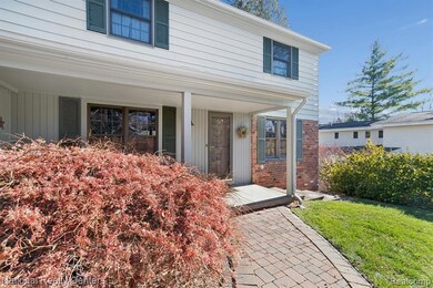 5621 Eastman Blvd, West Bloomfield, MI 48323 - photo 5