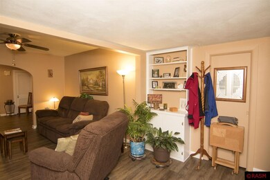 134 Hubbell Ave, Mankato, MN 56001 - photo 2