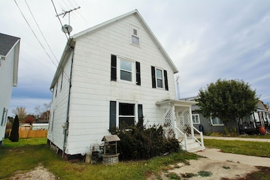 2114 10th St, Two Rivers, WI 54241 - photo 2