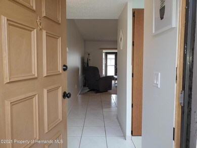 Screeneddoor_entryway