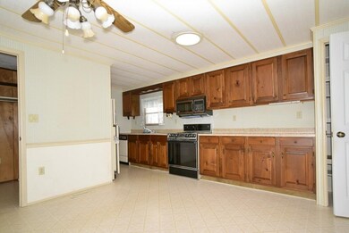 182 Pineview Terrace, West Wareham, MA 02576 - photo 4
