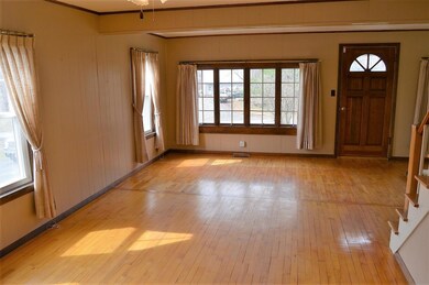 16 Lincoln St, Dexter, ME 04930 - photo 2