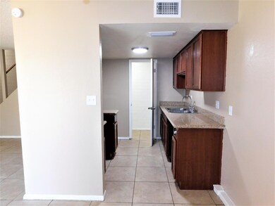 4258 N 68th Ln unit 510, Phoenix, AZ 85033 - photo 5