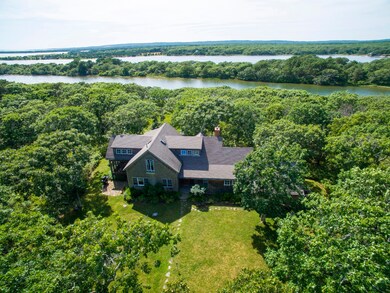 Close to proximity to Thumb Cove off the Tisbury Great Pond