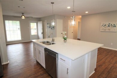 Photo taken prior to current tenancy.