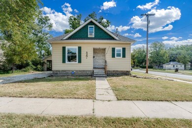 520 Old Main St, Newton, KS 67114 - photo 2