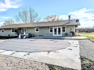 PXL_20251113_200330588.MP~2