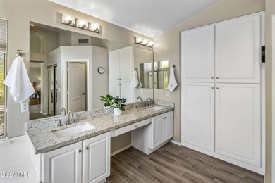 Primary Bathroom w/dual sinks