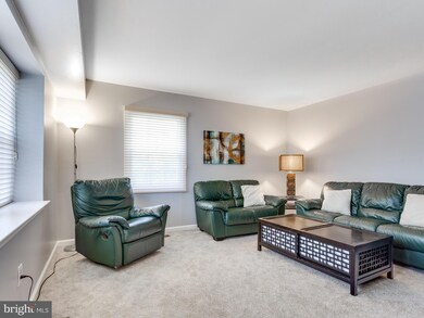 12835 Point Pleasant Dr, Fairfax, VA 22033 - photo 5