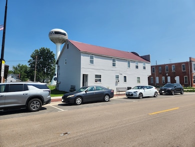 106 W Comanche Ave, Shabbona, IL 60550 - photo 2